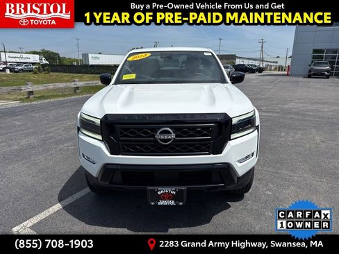 Used 2023 Nissan Frontier SV w/ Midnight Edition Package AWD/4WD image 3