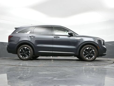 Used 2024 Kia Sorento S FWD image 42