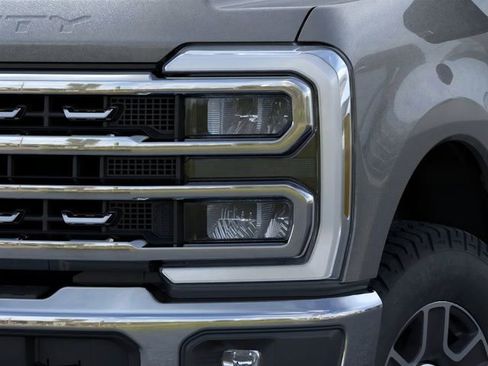 New 2026 Ford F250 Lariat w/ Lariat Premium Package image 40