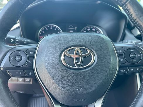 Certified 2022 Toyota RAV4 XLE Premium AWD/4WD image 7