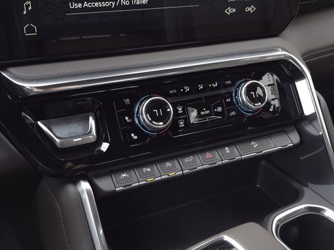 New 2026 GMC Sierra 1500 Denali w/ Denali Reserve Package image 17