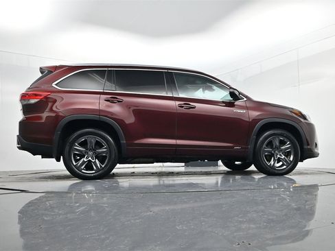 Used 2019 Toyota Highlander Limited Platinum image 46