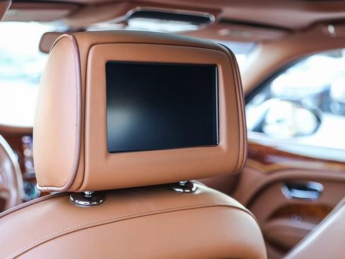 Used 2014 Bentley Mulsanne image 20