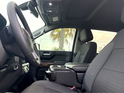 Used 2022 Chevrolet Silverado 1500 LT w/ Z71 Off-Road Package image 16