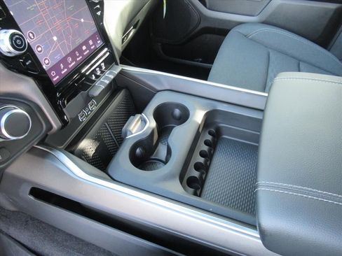 New 2026 RAM 1500 4x4 Crew Cab image 18