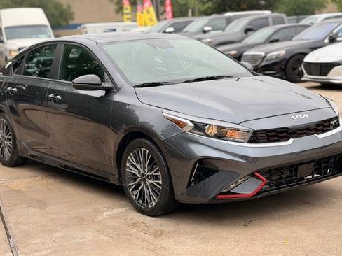 Used 2022 Kia Forte GT-Line w/ GT-Line Premium Package image 3