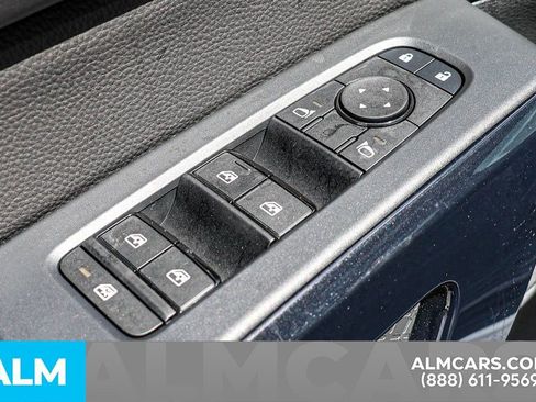 Used 2025 Nissan Pathfinder SV image 55