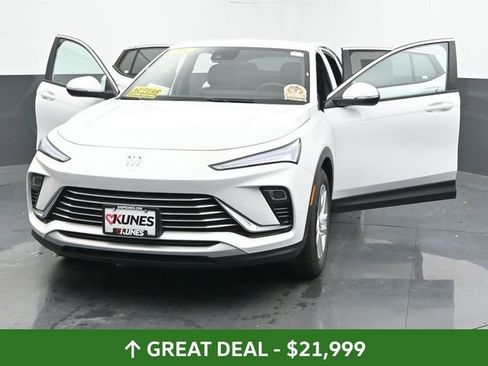 Used 2025 Buick Envista Preferred image 54