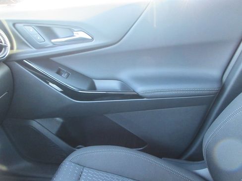 New 2026 Chevrolet Equinox LT w/ LPO, Floor Liner Package image 33