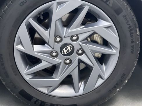 Used 2024 Hyundai Elantra SEL image 61