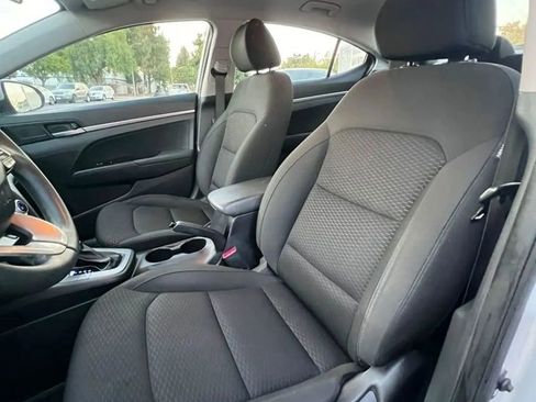 Used 2019 Hyundai Elantra SE w/ Cargo Package image 26