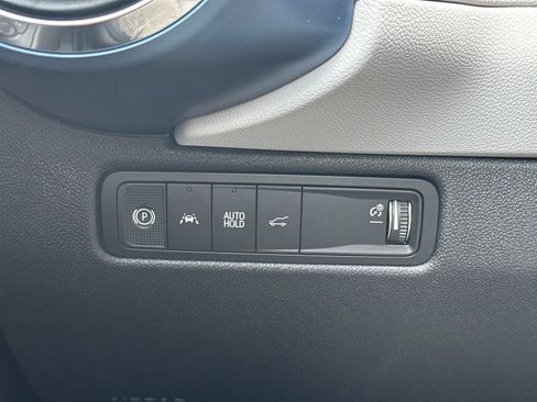 Used 2026 Chevrolet Equinox EV LT FWD image 25
