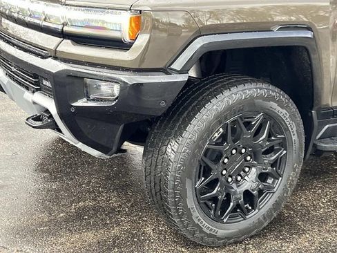 Used 2026 GMC Hummer EV SUV AWD/4WD image 9