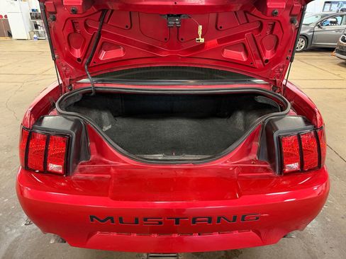 Used 2000 Ford Mustang GT RWD image 24