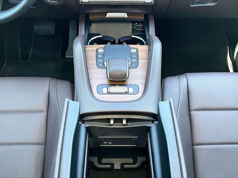 Used 2023 Mercedes-Benz GLS 450 4MATIC image 35