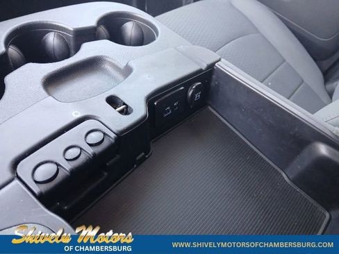 Used 2017 RAM 1500 Express AWD/4WD image 22