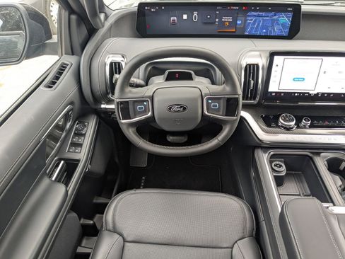 New 2026 Ford Expedition Platinum w/ Stealth Appearance Package image 18