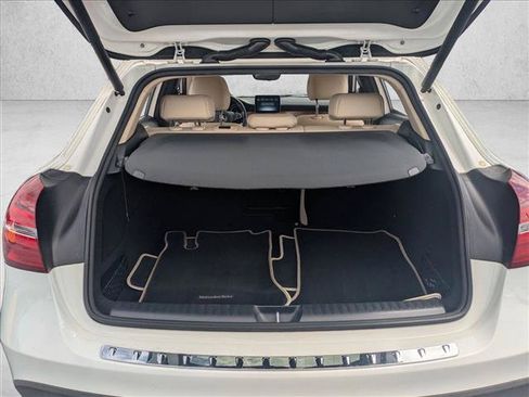 Used 2019 Mercedes-Benz GLA 250 image 17