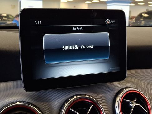 Used 2017 Mercedes-Benz GLA 250 4MATIC image 19