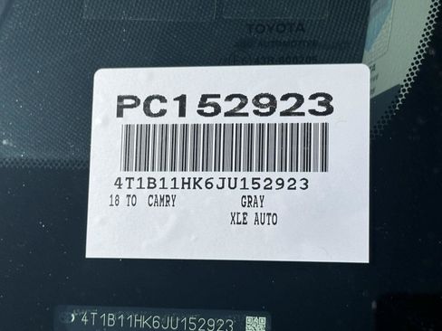 Used 2018 Toyota Camry XLE FWD image 14