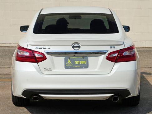 Used 2016 Nissan Altima 2.5 SR w/ LED Appearance Package FWD image 42
