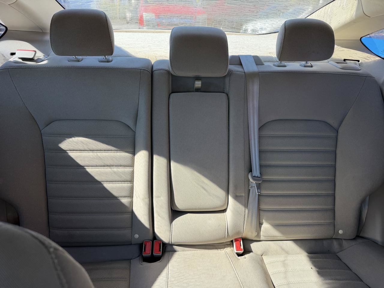 Used 2018 Ford Fusion SE FWD image 16