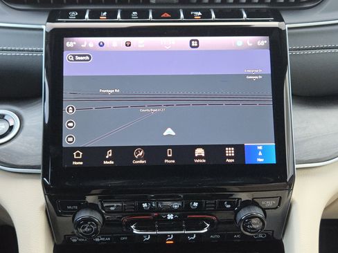 New 2025 Jeep Grand Cherokee L Limited w/ Luxury Tech Group II image 14