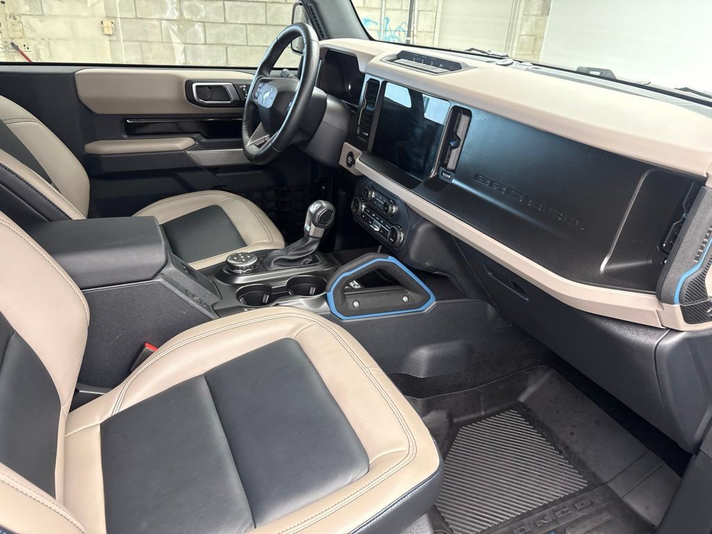 Used 2023 Ford Bronco Wildtrak AWD/4WD image 29