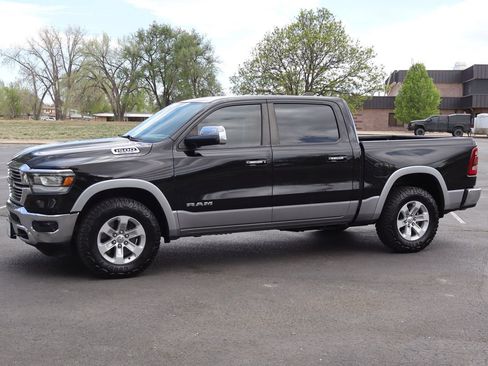 Used 2019 RAM 1500 Laramie AWD/4WD image 10