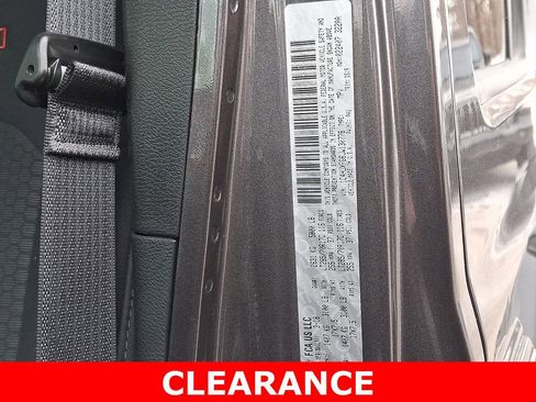 Used 2018 Jeep Wrangler Unlimited Rubicon w/ Steel Bumper Group image 26