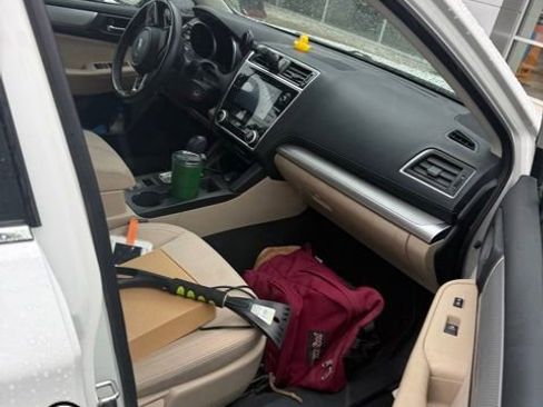 Used 2019 Subaru Outback 2.5i Premium AWD/4WD image 3