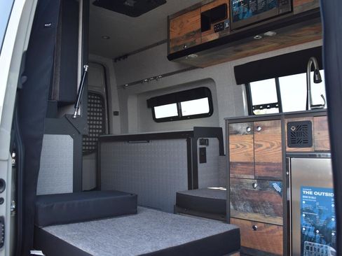 New 2024 Mercedes-Benz Sprinter 2500 image 9