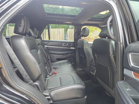 Used 2017 Ford Explorer Limited w/ Equipment Group 301A AWD/4WD image 16