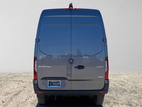 Used 2026 Mercedes-Benz Sprinter 2500 image 4