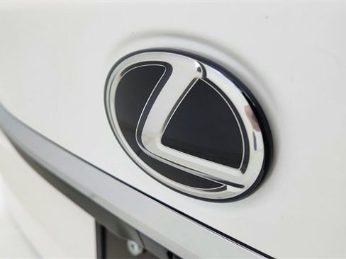 Used 2025 Lexus ES 350 Ultra Luxury image 16