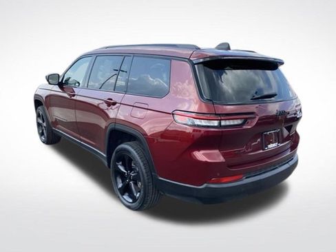 Used 2023 Jeep Grand Cherokee L Laredo AWD/4WD image 3