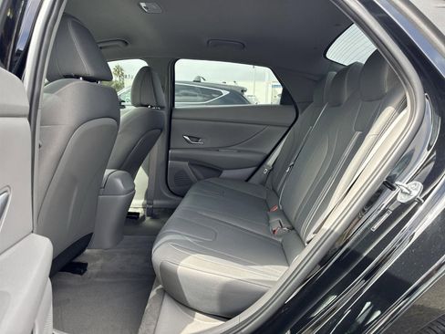 Used 2022 Hyundai Elantra SEL w/ Cargo Package image 25