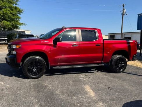 Used 2022 Chevrolet Silverado 1500 Custom Trail Boss w/ Safety Confidence Package AWD/4WD image 4