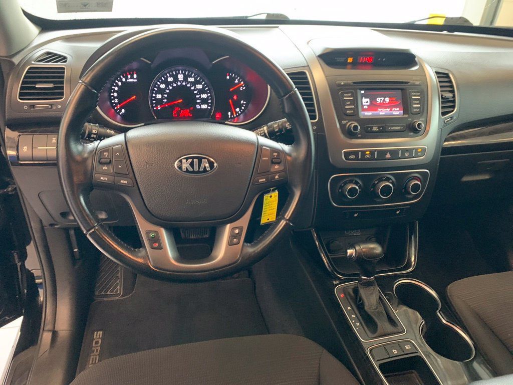 Used 2014 Kia Sorento LX AWD/4WD image 4