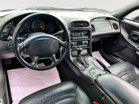 Used 2001 Chevrolet Corvette Convertible w/ Preferred Equipment Group2 image 20