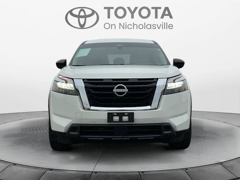 Used 2025 Nissan Pathfinder S image 8