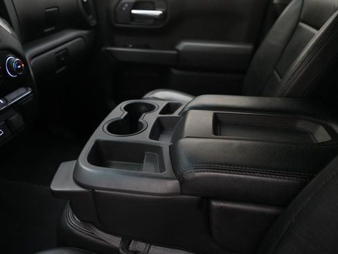 Used 2019 Chevrolet Silverado 1500 Custom Trail Boss w/ Custom Convenience Package image 15