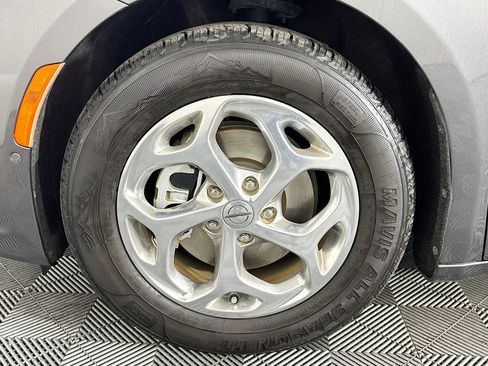 Used 2022 Chrysler Pacifica Limited image 37