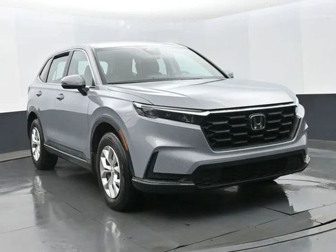 Used 2024 Honda CR-V LX image 2
