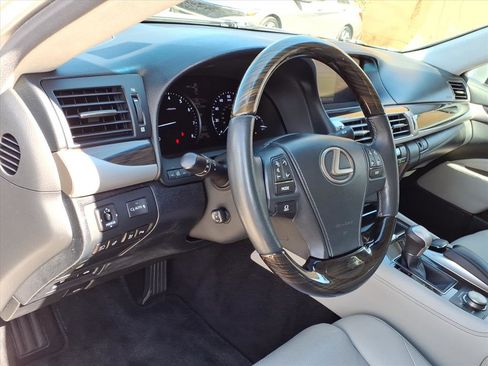 Used 2014 Lexus LS 460 w/ Comfort Package image 13