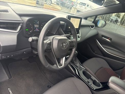 Used 2023 Toyota Corolla SE w/ Carpet Mat Package (TMS) image 23