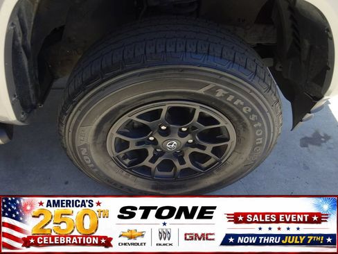 Used 2021 Toyota Tacoma SR5 RWD image 11
