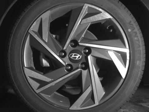 Used 2025 Hyundai Elantra SEL FWD image 12