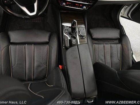 Used 2018 BMW 530e iPerformance image 19