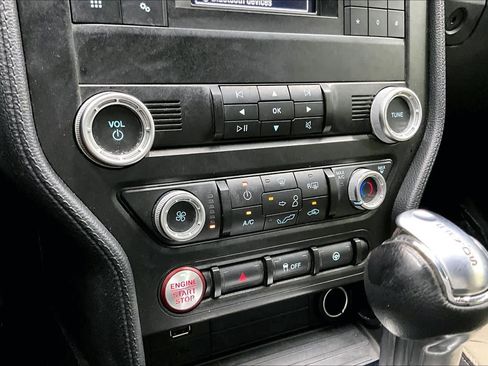 Used 2019 Ford Mustang GT RWD image 31
